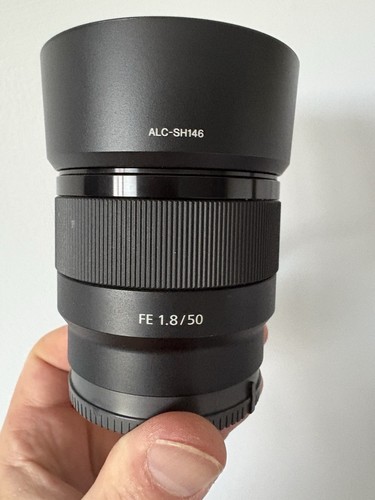 Sony sel50f18f mount full - sony,
