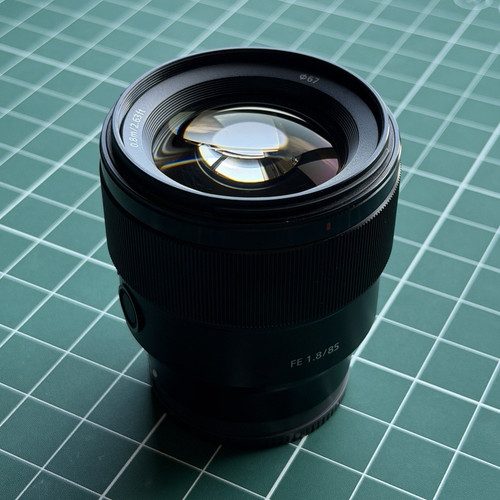 Sony 85mm 8 - 85mm, prime